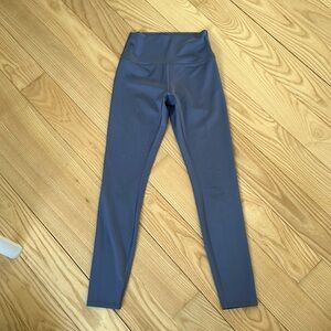 ALO Size Small 7/8 Leggings